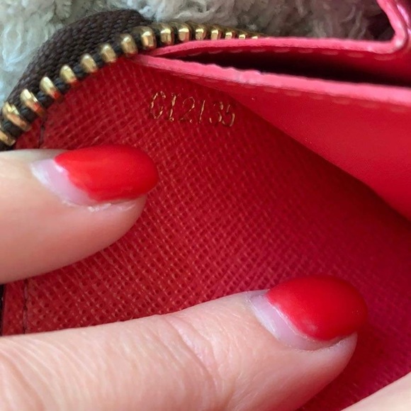 ‼️SOLD‼️AUTHENTIC LV Clemence Wallet - Picture 9 of 10